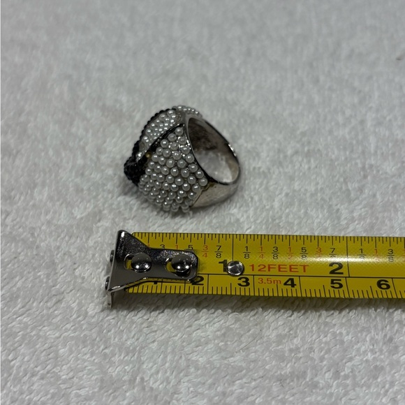 Vintage Statement Pearl & Black Rhinestone Ring - Size 7 - Picture 15 of 17